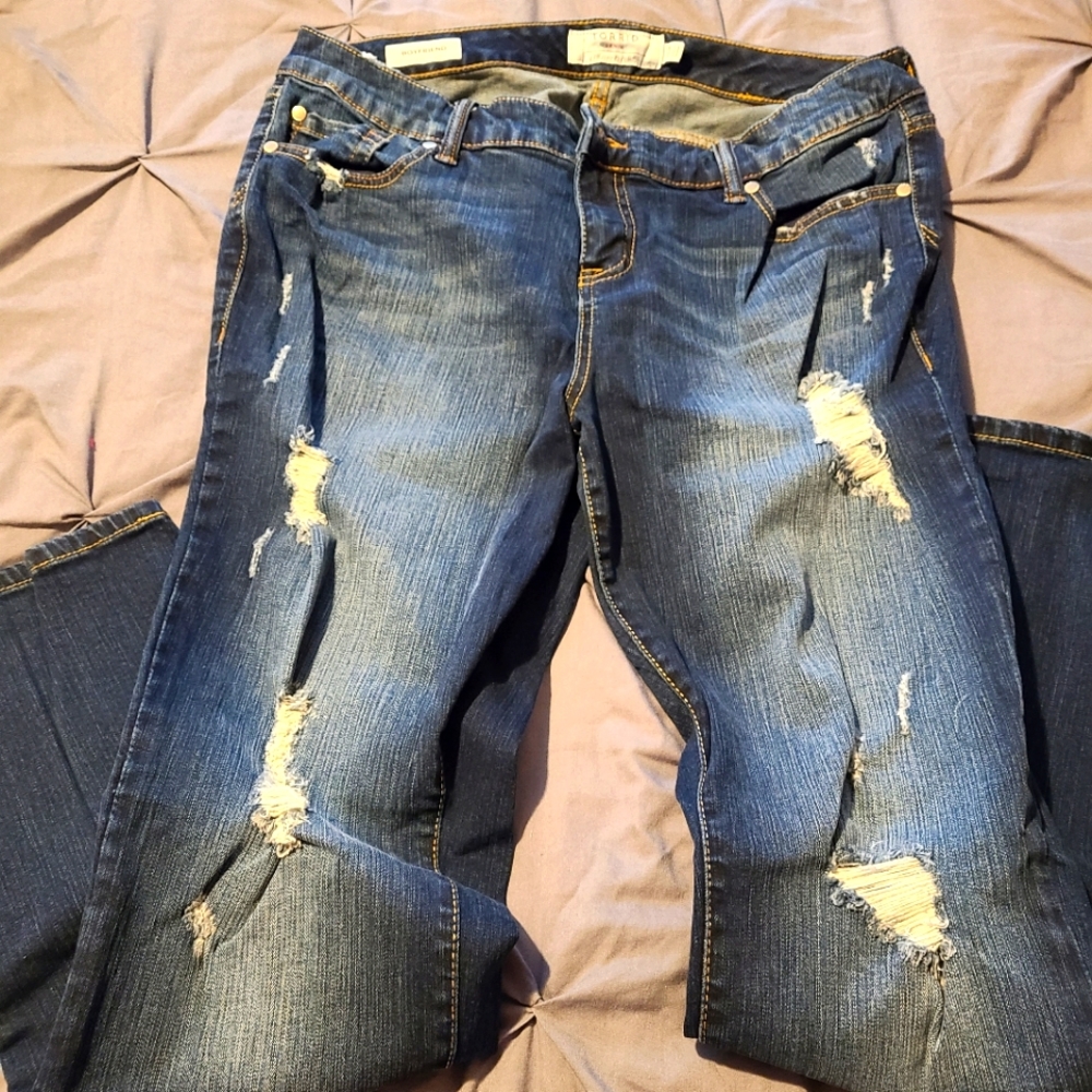 Torrid size 16 boyfriend distresses jeans